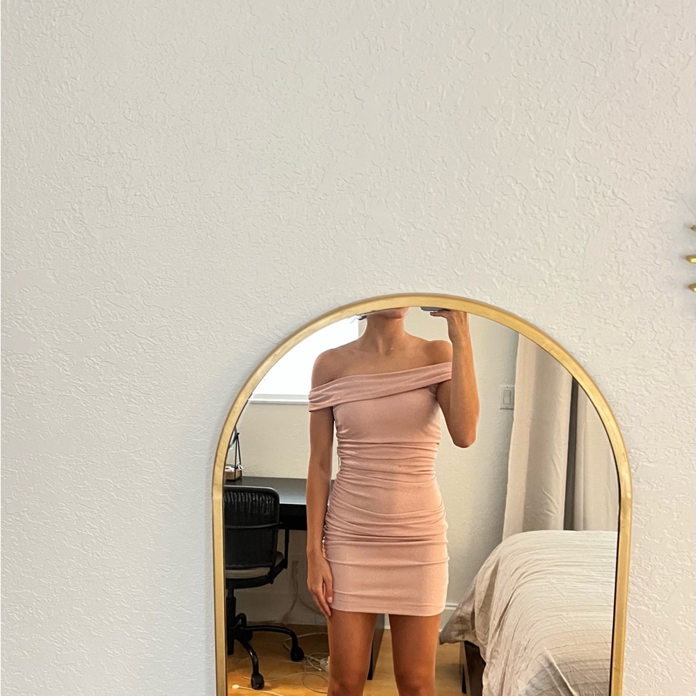 Bodycon off the shoulder mini dress